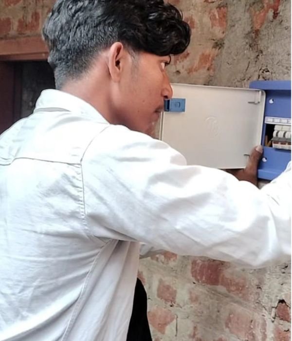 aryan electrician work 1